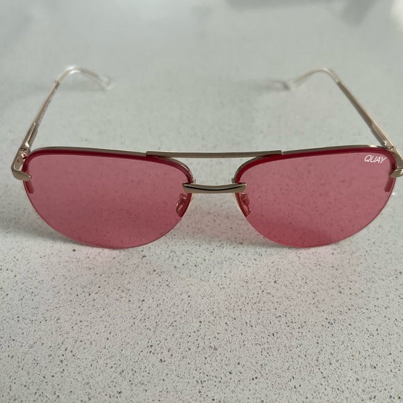 Quay Sunglasses The Playa pink Frameless aviators - Picture 4 of 9
